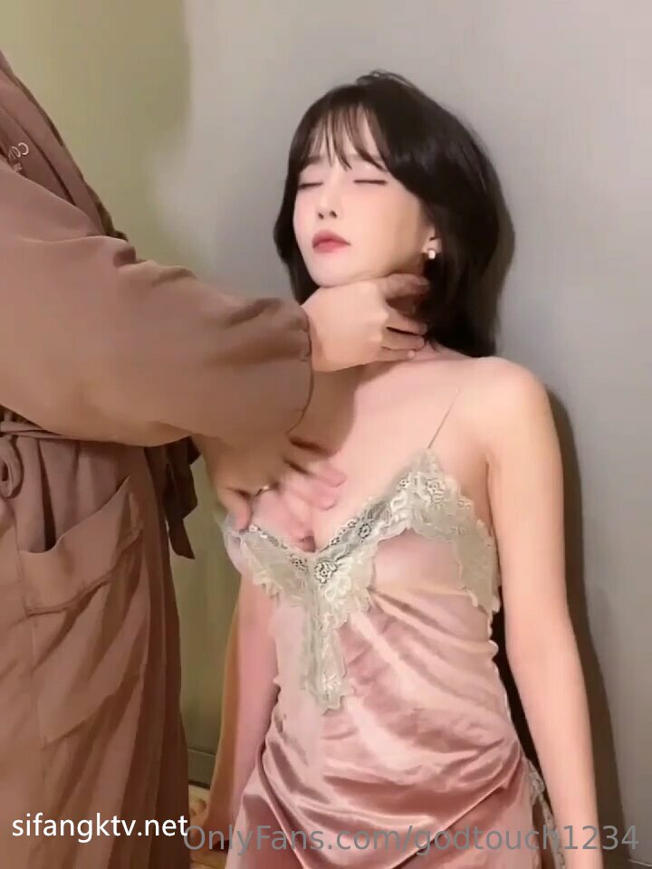 爱情趣的骚女友喜欢穿着不同的制服啪啪啪！